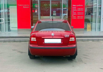 Подержанный автомобиль Skoda Octavia Liftback 2006 года (6 фото)
