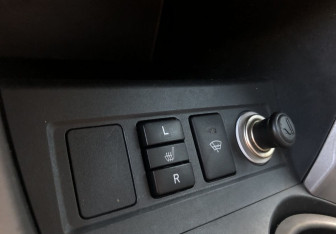 Подержанный автомобиль Toyota RAV4 2008 года (15 фото)