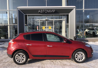 Подержанный автомобиль Renault Megane Hatchback 2012 года (4 фото)