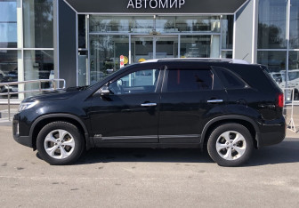 Подержанный автомобиль Kia Sorento 2013 года (8 фото)