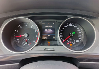 Подержанный автомобиль Volkswagen Tiguan 2021 года (13 фото)