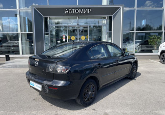 Подержанный автомобиль Mazda 3 Sedan 2006 года (8 фото)