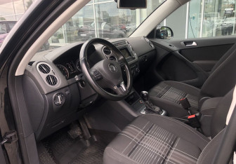 Подержанный автомобиль Volkswagen Tiguan 2016 года (9 фото)