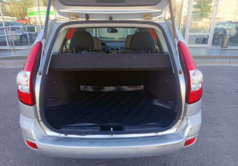 Подержанный автомобиль LADA (ВАЗ) Priora Wagon 2011 года (12 фото)