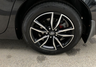 Подержанный автомобиль Toyota Camry Sedan 2017 года (15 фото)