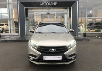 Подержанный автомобиль LADA (ВАЗ) XRAY 2016 года (2 фото)