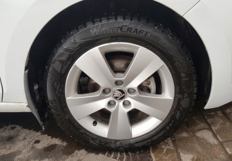 Подержанный автомобиль Skoda Rapid Liftback 2017 года (12 фото)