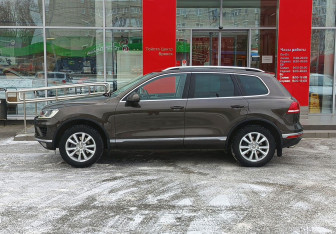Подержанный автомобиль Volkswagen Touareg 2017 года (8 фото)