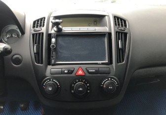 Подержанный автомобиль Kia Ceed Hatchback 2007 года (14 фото)