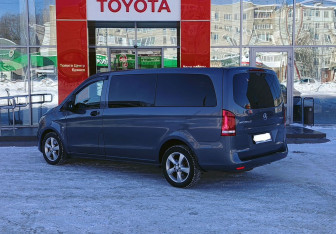 Подержанный автомобиль Mercedes-Benz Vito 2017 года (7 фото)