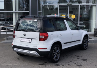 Подержанный автомобиль Skoda Yeti 2016 года (5 фото)