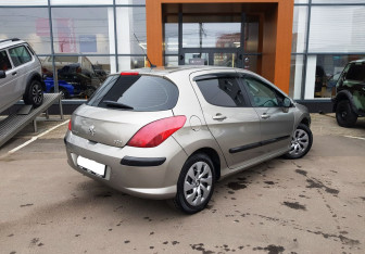 Подержанный автомобиль Peugeot 308 Hatchback 2010 года (5 фото)