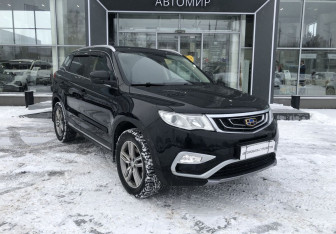 Подержанный автомобиль Geely Atlas 2018 года (3 фото)