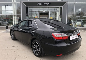 Подержанный автомобиль Toyota Camry Sedan 2017 года (7 фото)