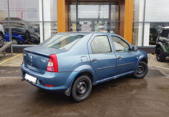Подержанный автомобиль Renault Logan Sedan 2011 года (5 фото)
