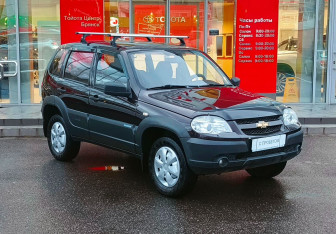 Подержанный автомобиль Chevrolet Niva 2013 года (3 фото)