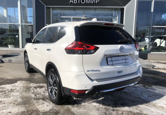 Подержанный автомобиль Nissan X-Trail 2020 года (7 фото)