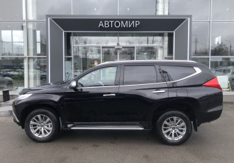Подержанный автомобиль Mitsubishi Pajero Sport 2018 года (8 фото)
