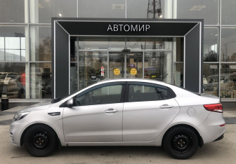 Подержанный автомобиль Kia Rio Sedan 2017 года (4 фото)