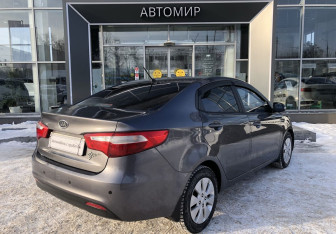 Подержанный автомобиль Kia Rio Sedan 2012 года (5 фото)