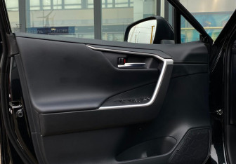 Новый Toyota RAV4 2025 (27 фото)