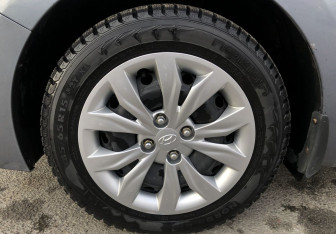 Подержанный автомобиль Hyundai Solaris Sedan 2017 года (15 фото)