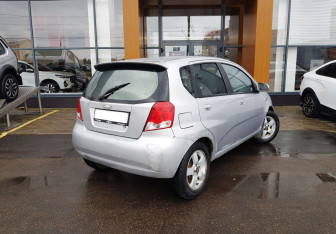 Подержанный автомобиль Chevrolet Aveo Hatchback 2006 года (5 фото)