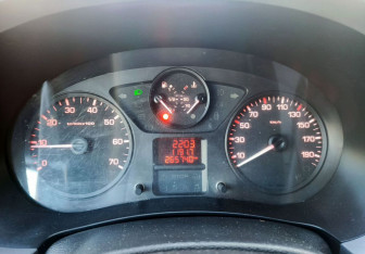 Подержанный автомобиль Peugeot Partner 2013 года (13 фото)