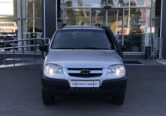Подержанный автомобиль Chevrolet Niva 2018 года (2 фото)
