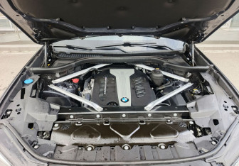 Подержанный автомобиль BMW X5 2020 года (11 фото)