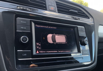 Подержанный автомобиль Volkswagen Tiguan 2019 года (16 фото)