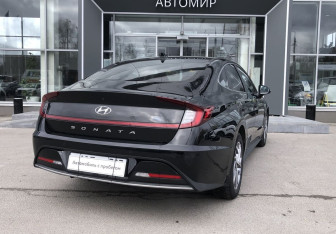 Подержанный автомобиль Hyundai Sonata 2020 года (5 фото)