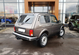 Подержанный автомобиль LADA (ВАЗ) 2121 (4x4) 2018 года (5 фото)