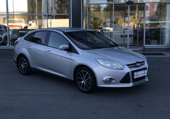 Подержанный автомобиль Ford Focus Sedan 2012 года (3 фото)