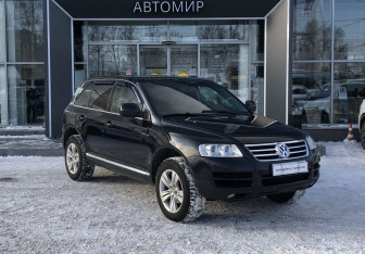 Подержанный автомобиль Volkswagen Touareg 2005 года (3 фото)