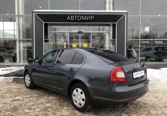 Подержанный автомобиль Skoda Octavia Liftback 2012 года (7 фото)