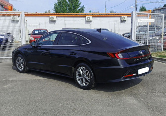 Подержанный автомобиль Hyundai Sonata 2020 года (7 фото)