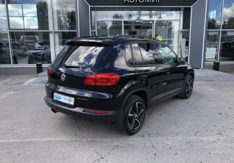 Подержанный автомобиль Volkswagen Tiguan 2011 года (5 фото)