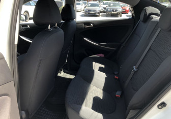 Подержанный автомобиль Hyundai Solaris Sedan 2014 года (11 фото)