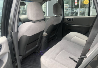 Подержанный автомобиль Hyundai Santa Fe 2008 года (11 фото)