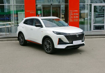 Подержанный автомобиль Changan CS55PLUS 2023 года (3 фото)