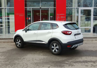 Подержанный автомобиль Renault Kaptur 2018 года (7 фото)