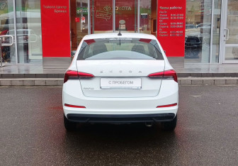 Подержанный автомобиль Skoda Rapid Liftback 2020 года (6 фото)