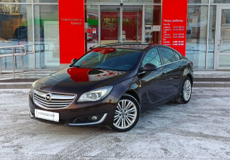 Подержанный автомобиль Opel Insignia Liftback 2014 года (1 фото)
