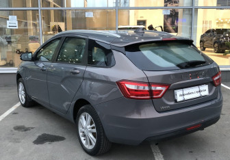 Подержанный автомобиль LADA (ВАЗ) Vesta Wagon 2019 года (7 фото)