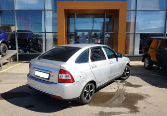 Подержанный автомобиль LADA (ВАЗ) Priora Hatchback 2013 года (5 фото)