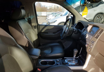 Подержанный автомобиль Nissan Pathfinder 2013 года (9 фото)