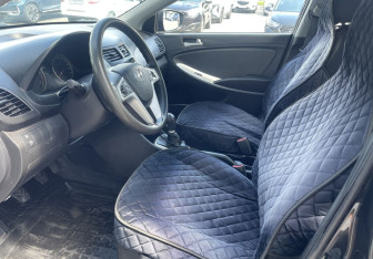 Подержанный автомобиль Hyundai Solaris Sedan 2013 года (9 фото)