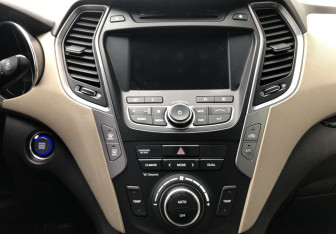 Подержанный автомобиль Hyundai Santa Fe 2014 года (15 фото)