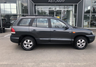 Подержанный автомобиль Hyundai Santa Fe 2008 года (4 фото)